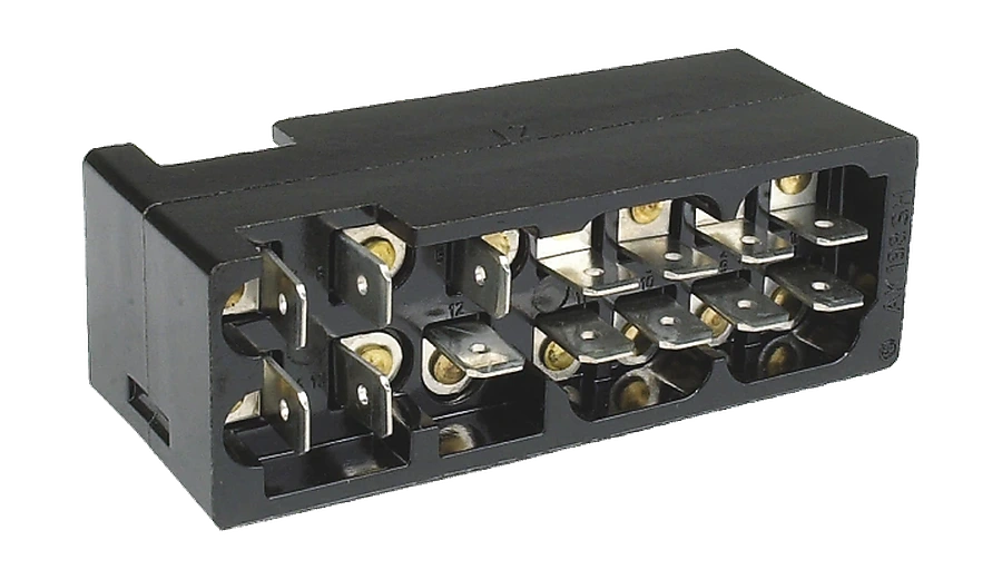 10-polig Stecker-Kabeldose