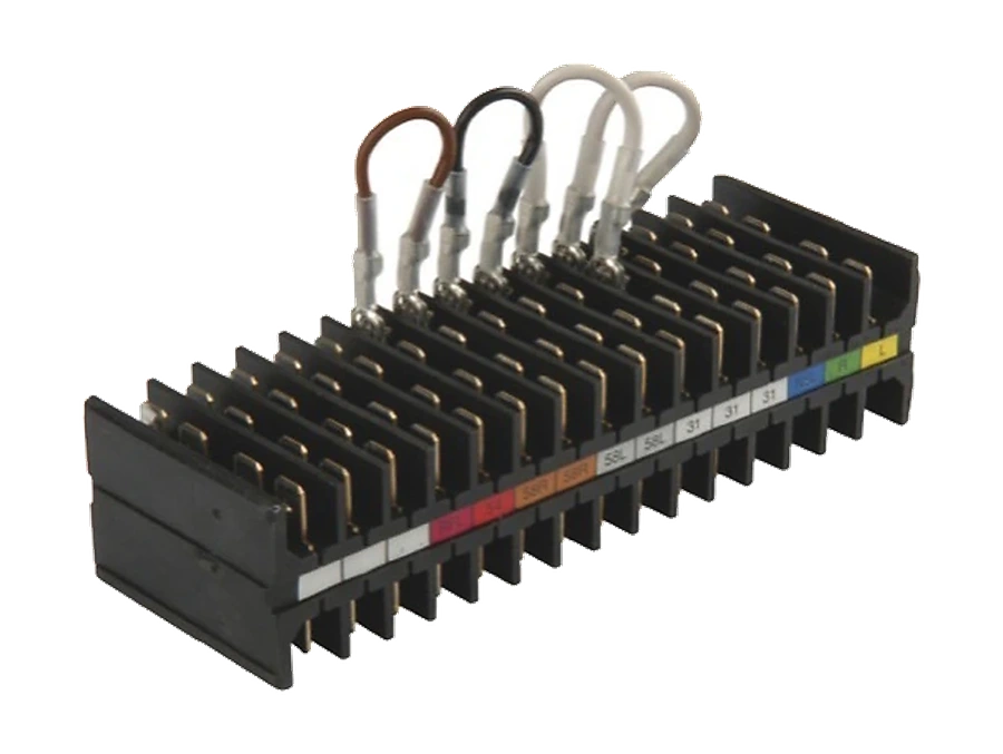 16-pole plug junction box