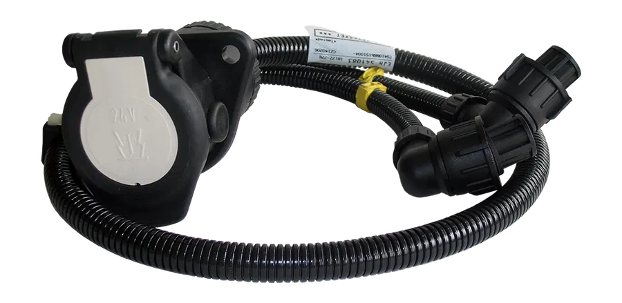 Matching cable: 15P/24V supply cable - with supplementary 15P/24V socket (ISO 12098) and 2x 8P angular connector (DIN 72580)
