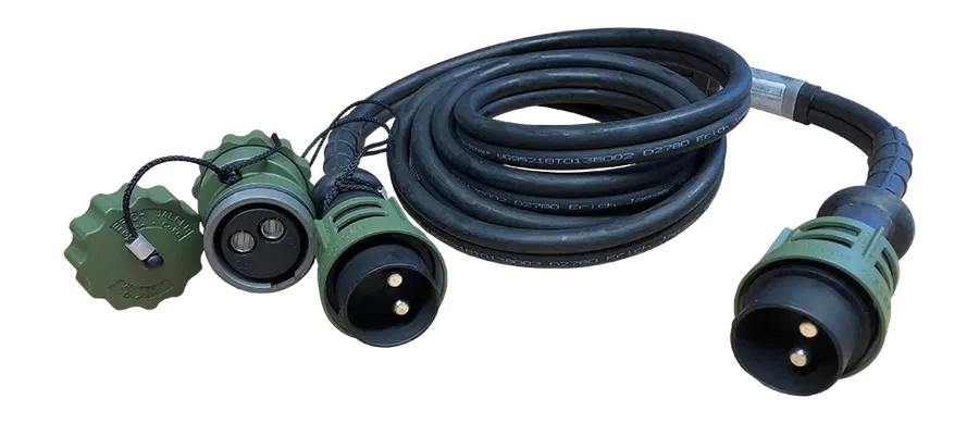 2P/24V(135A) Cable (VG 96927-12 A) - - 35mm² twin cable with 2x 2P/24V plugs with screw ring (according to VG 96917) and 1x 2P/24V coupler witg screw cap (according to VG 96917 D001)